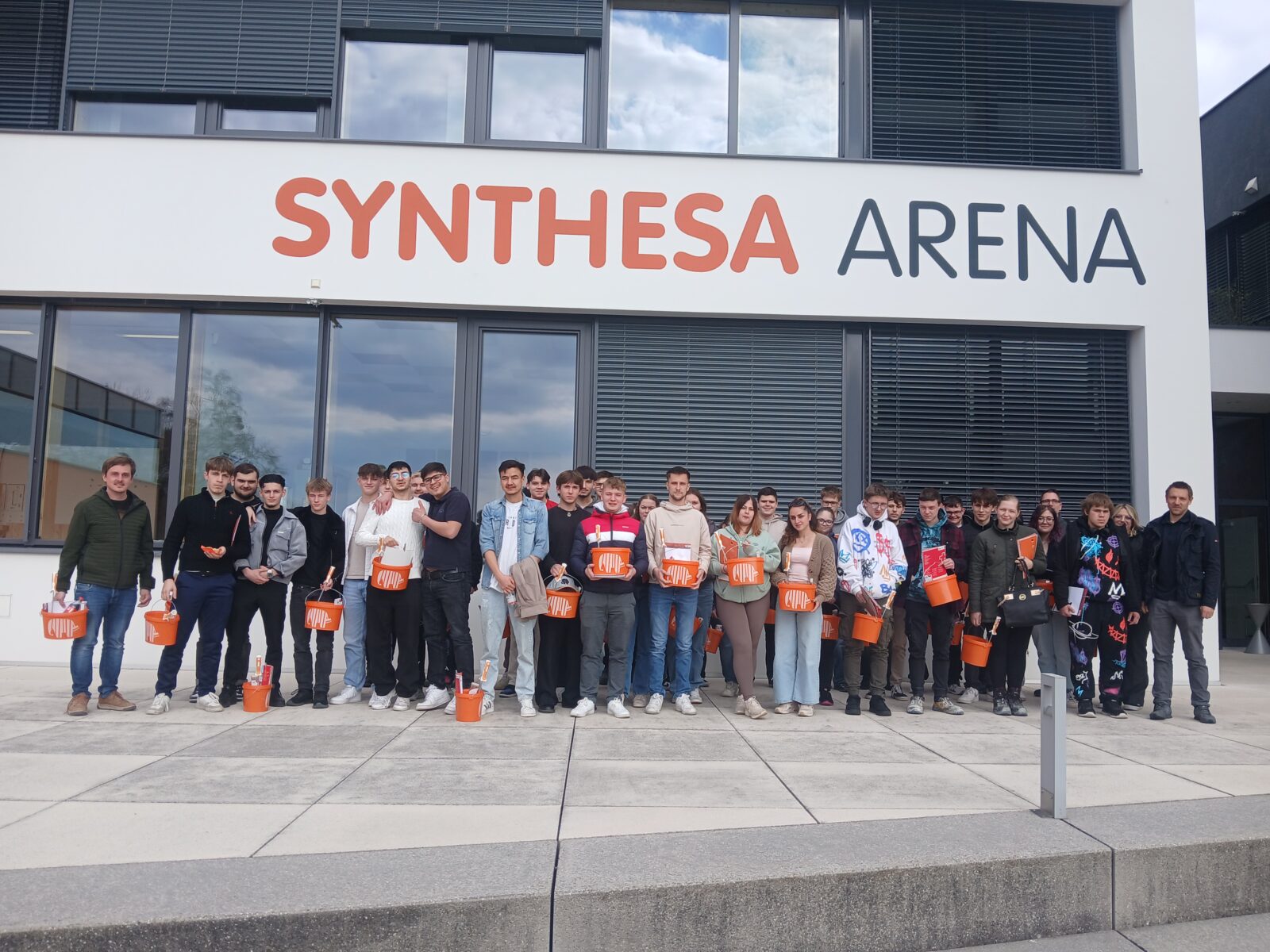 Gruppenbild der Exkursion Firma Synthesa