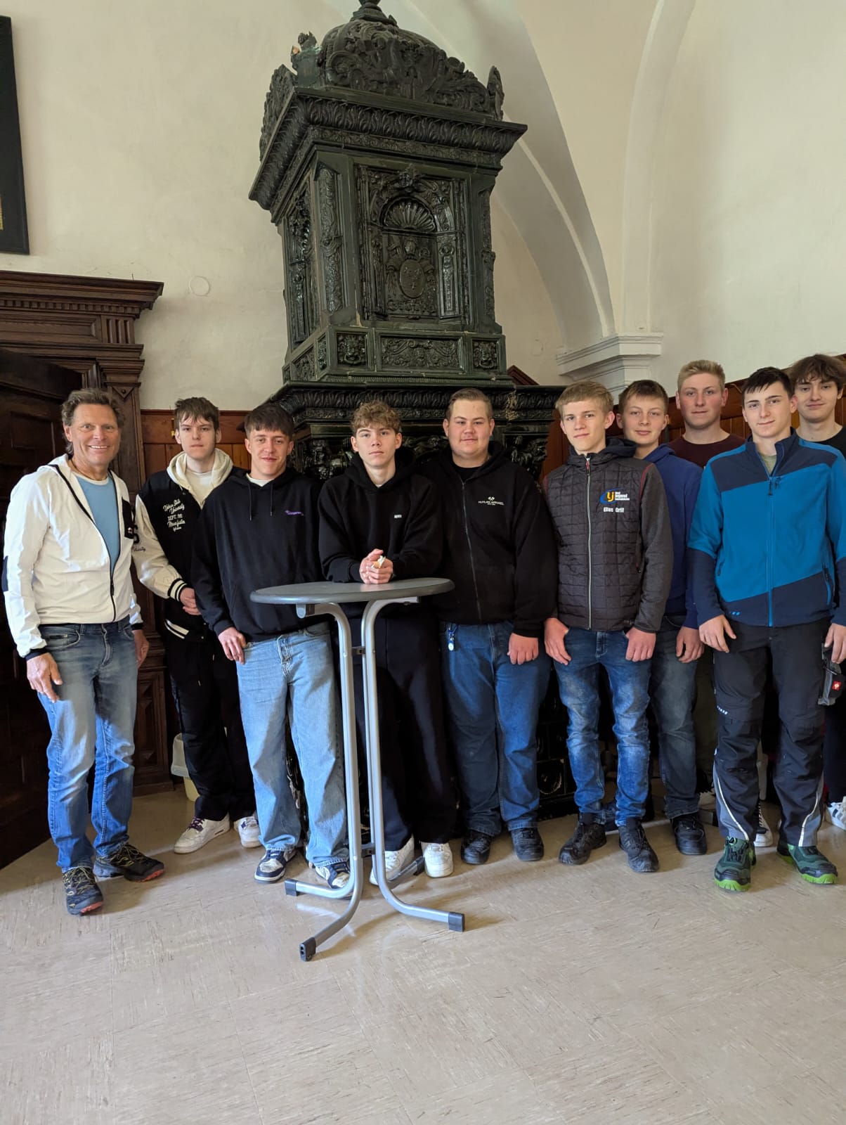 Gruppenfotos vom Besuch des Stifts Lilienfeld