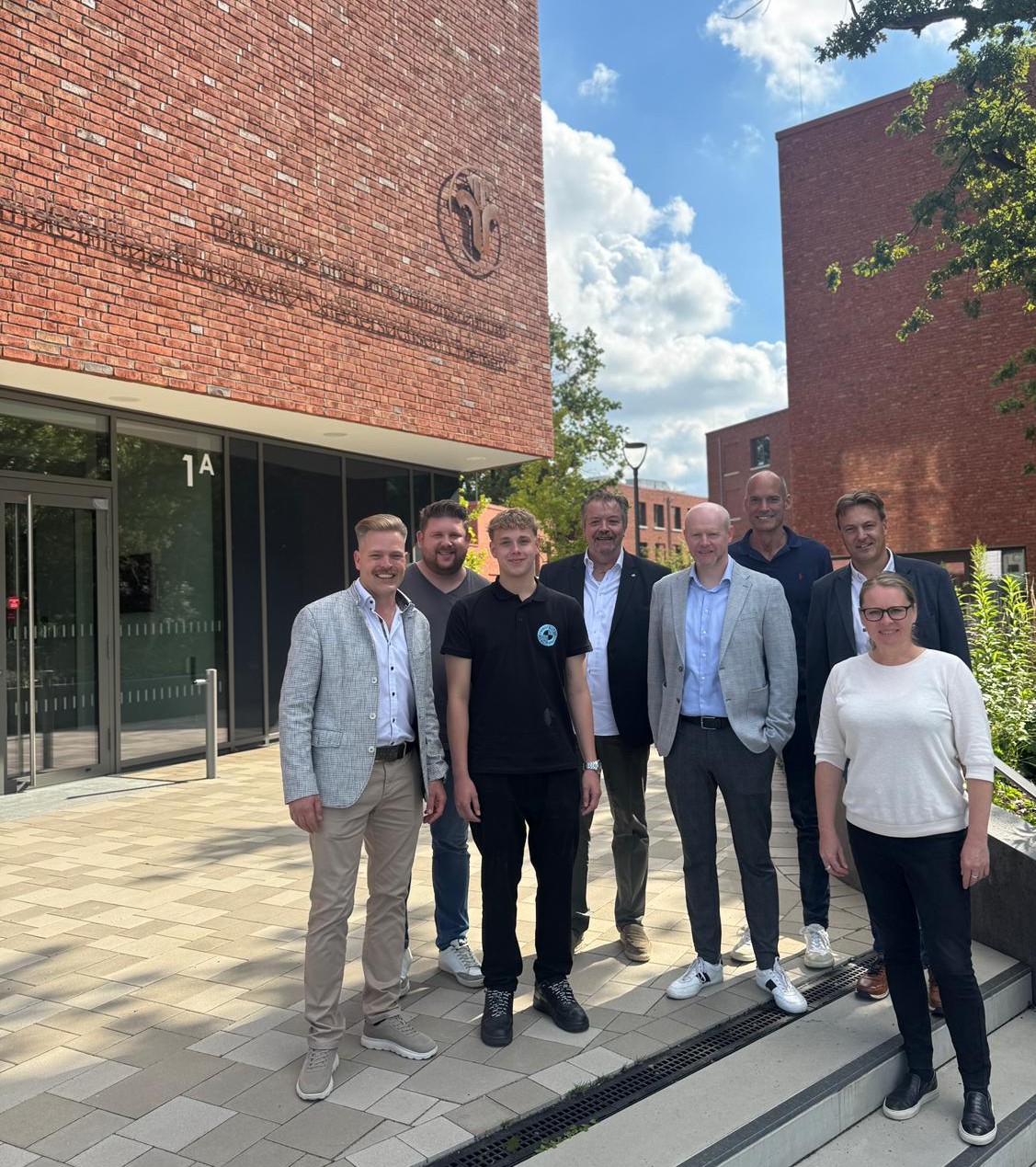 Rauchfangkehrer besuchen „Schornsteinfegerschule Niedersachsen-Bremen e.V.“